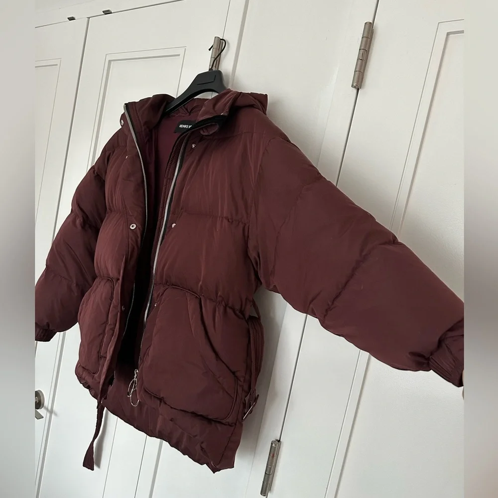 SOLD! SOLD! IENKI IENKI Puffer Jacket in Bordeaux Nylon Size M - Picture 16 of 16